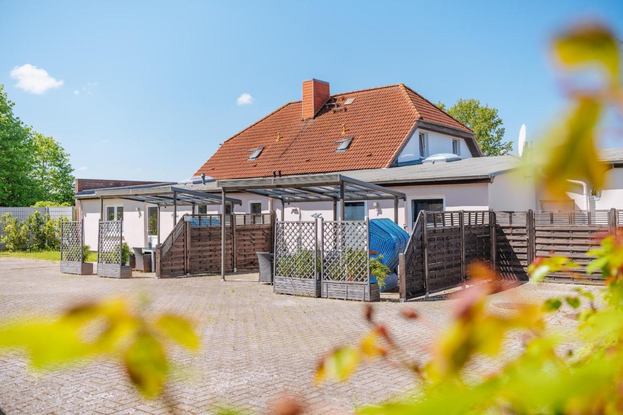 Apartments Am Erdbeerhof Rovershagen Dış mekan fotoğraf
